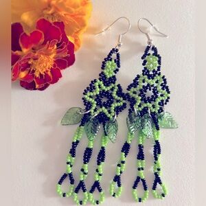 NWOT Earrings Huichol Mexican indigenous artistry, seed beads, leaves  pierced